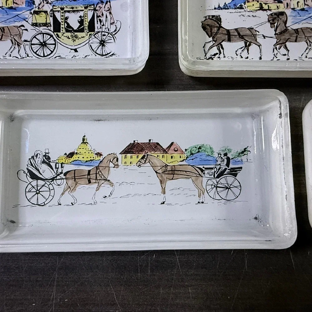 Vintage Glass Dresser Trays Set‎ of 4 Horse Drawn Carriage Trinket Dishes